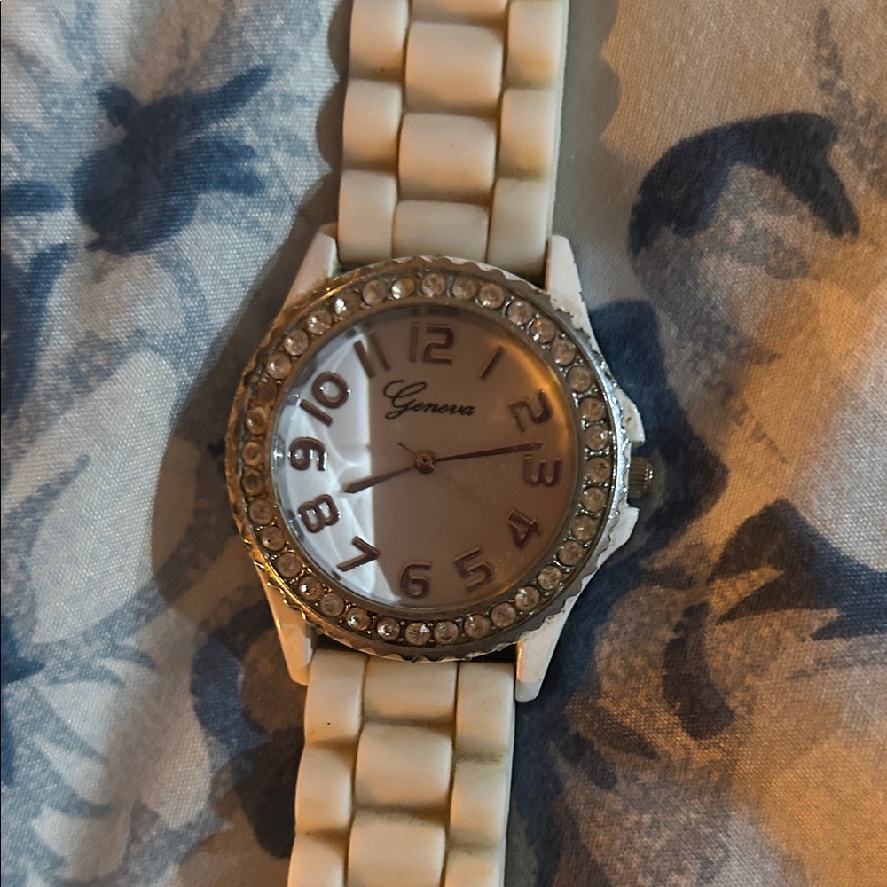 Geneva Cream and Silver Crystal Watch - Picture 4 of 4